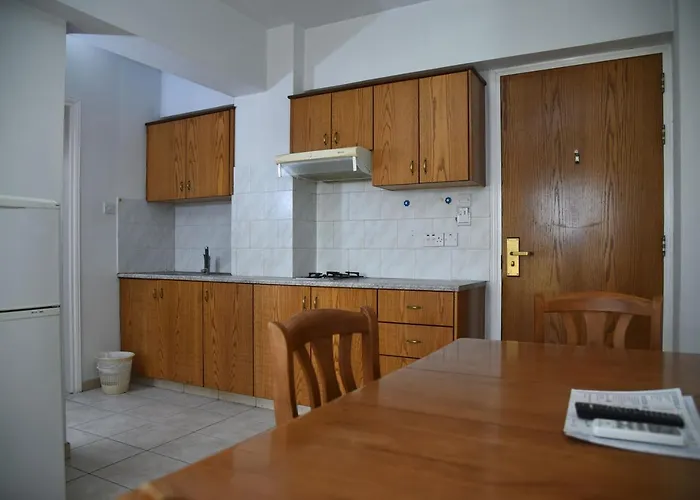 Elysso Aparthotel Larnaca