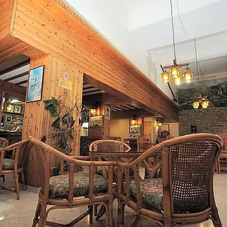 埃索公寓式酒店 拉纳卡