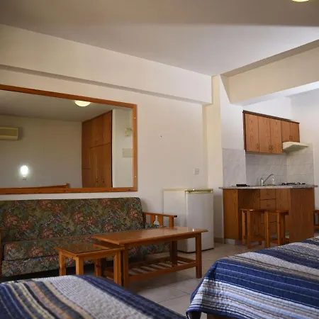 Elysso Aparthotel Larnaca