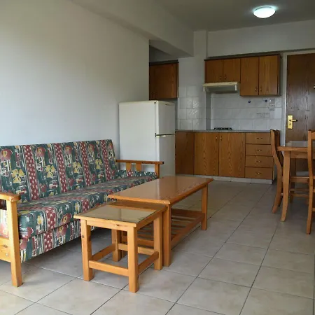 Elysso Aparthotel Larnaca